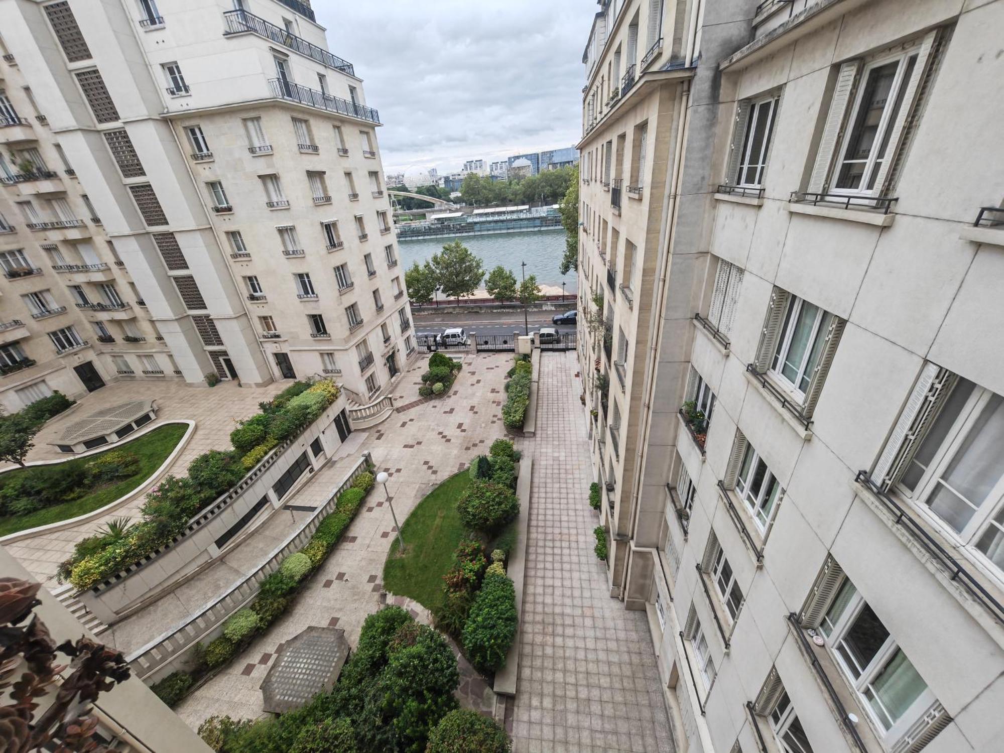 View Sur La Seine Apartman Párizs Kültér fotó